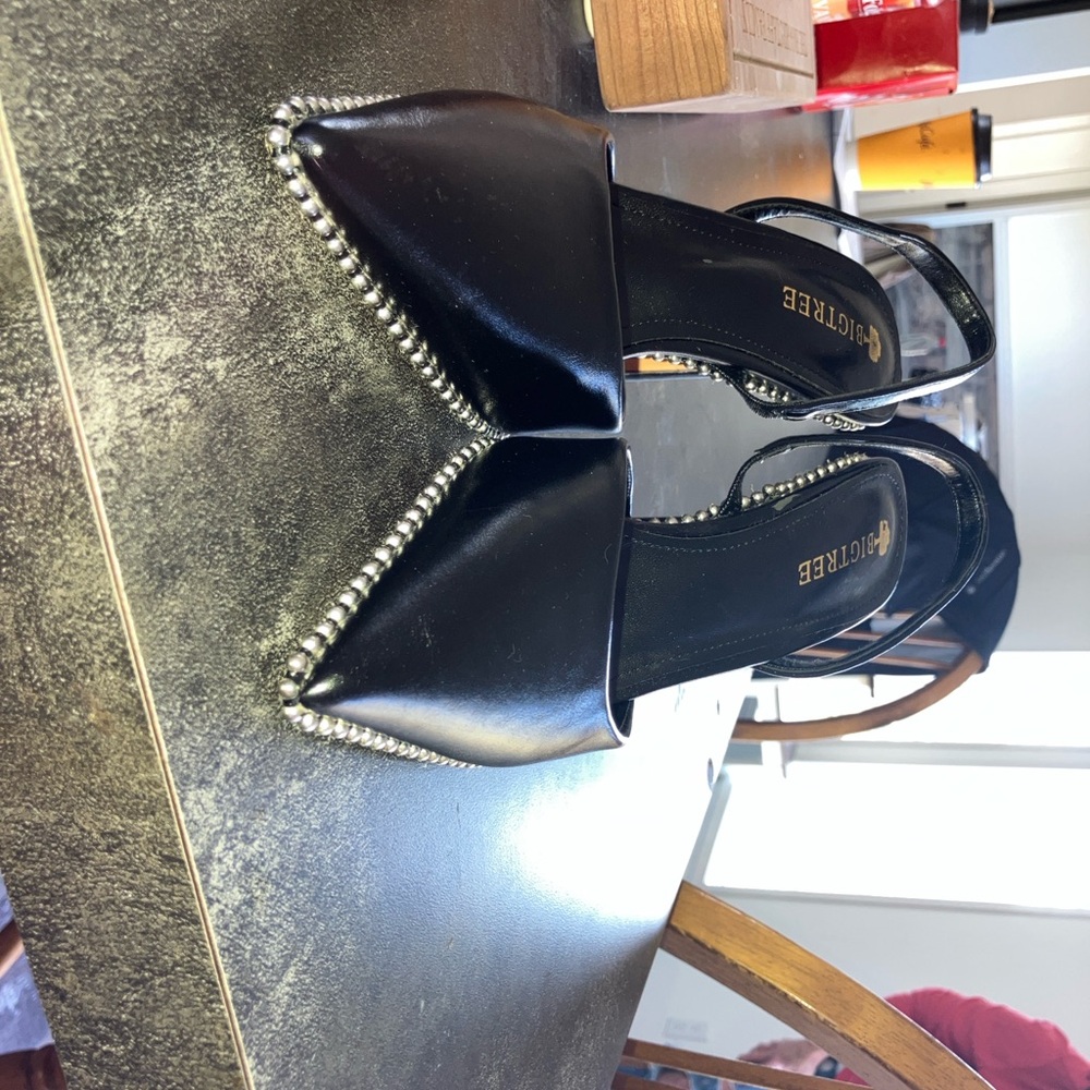 Forte Elegant Black Heels with Pearl Detailing